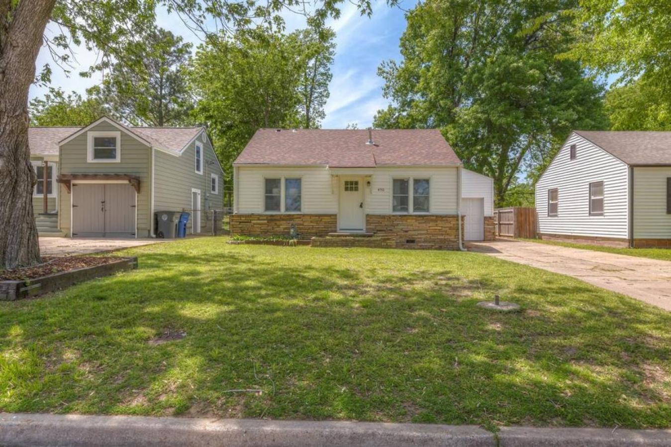 Trendy In Tulsa Villa Exterior photo