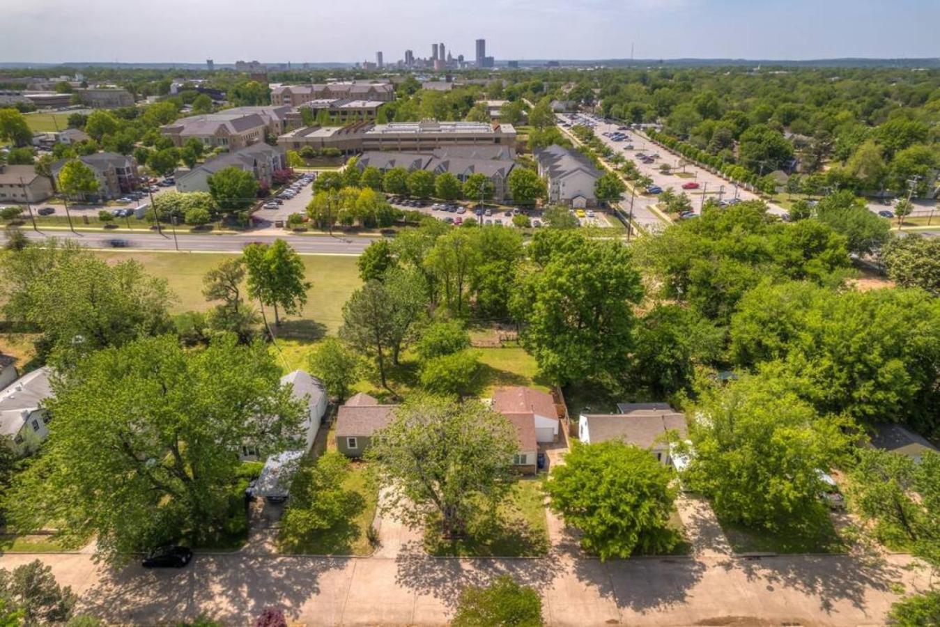 Trendy In Tulsa Villa Exterior photo
