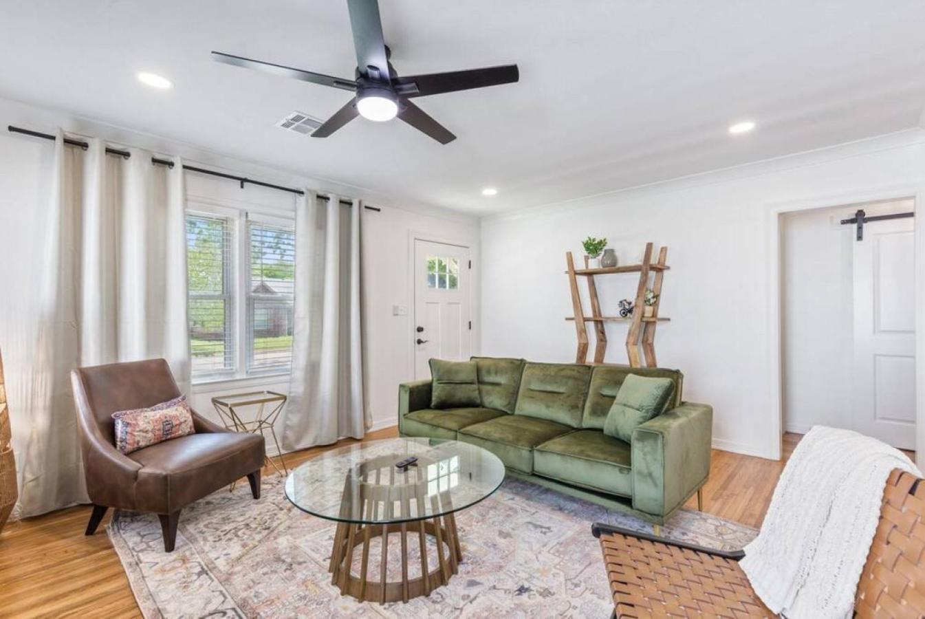 Trendy In Tulsa Villa Exterior photo